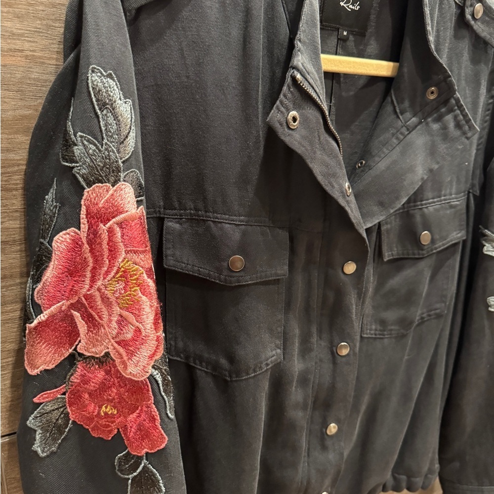 Rails Grey Utility Jacket with Pink Floral Embroidery M - Picture 2 of 5